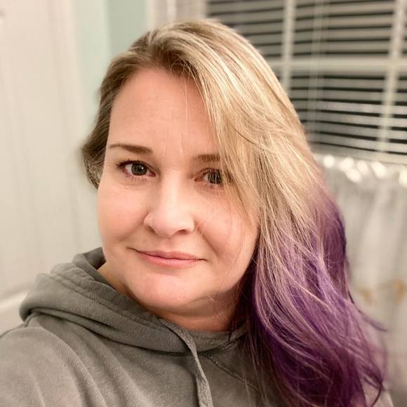 Meet your Posher, Jessica - Picture 1 of 1